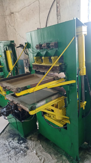 производство резиновой плиты 500*500*25