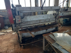 Гильотина гидравлическая L3000