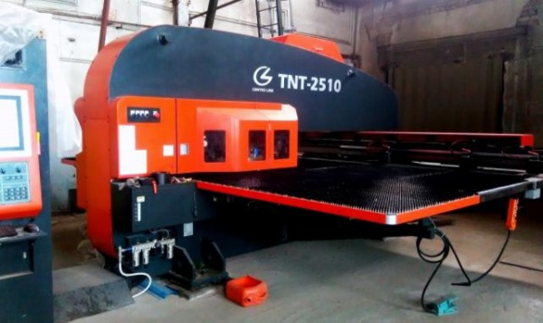Электромеханический координатно- револьверный вырубной пресс с ЧПУ TNT 2510-45-4i производства «Centro line»