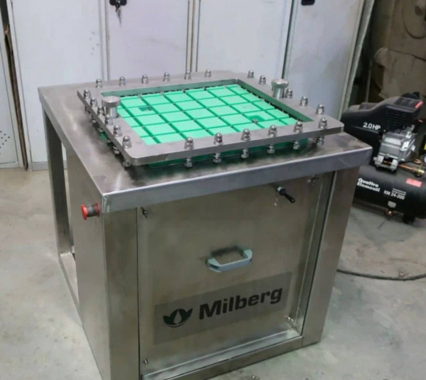 Установка струнной резки монолита пластов