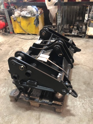 Фронтальный быстросьем для погрузчика