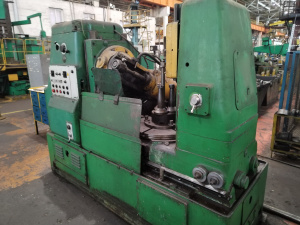 Зубофрезерный станок 5К32