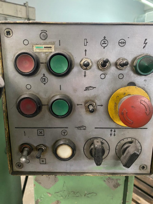 Плоскошлифовальный станок 3Д710В