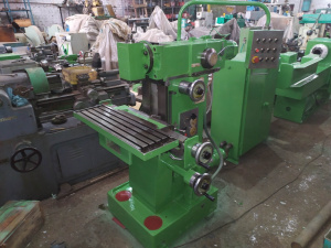 Станок широкоуниверсальный инструментальный 6720В