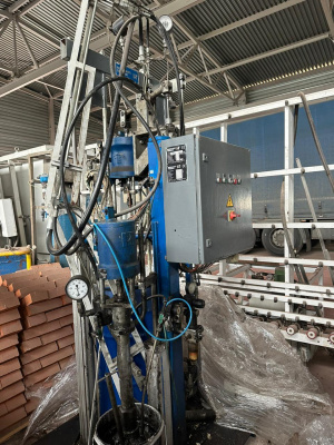 Линия для производства стеклопакетов, с панельным прессом