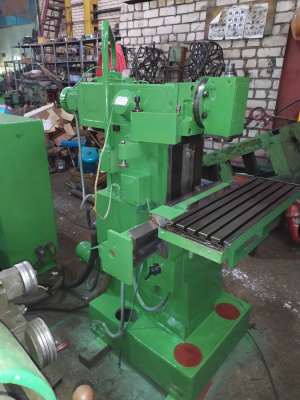 Станок широкоуниверсальный инструментальный 6720В