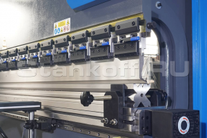 Листогибочный пресс с ЧПУ Metaltec 4+1 MT-15 HBC 135/2500 4 оси (axis)