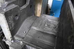 Вертикально-фрезерный станок 6р13Б