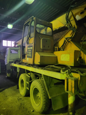 Автокран КАМАЗ-53213