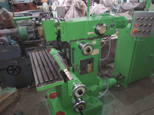 Станок широкоуниверсальный инструментальный 6720В