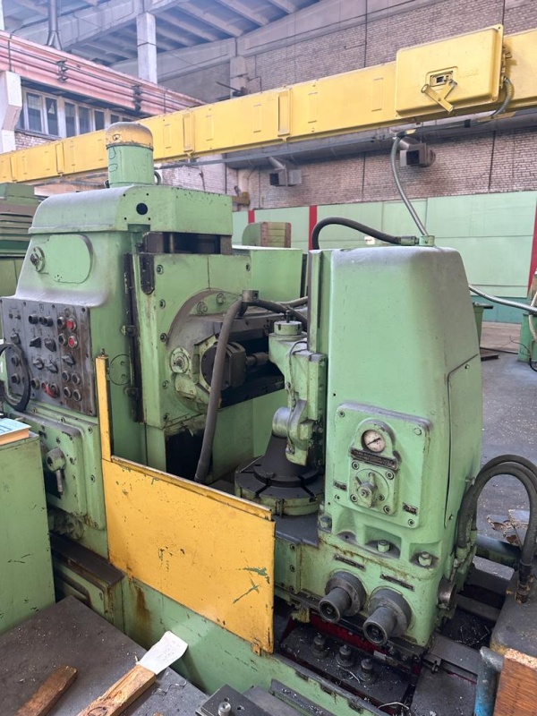 Зубофрезерный станок 5к310