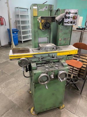 Плоскошлифовальный станок 3Д710В