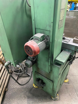 Плоскошлифовальный станок 3Д710В