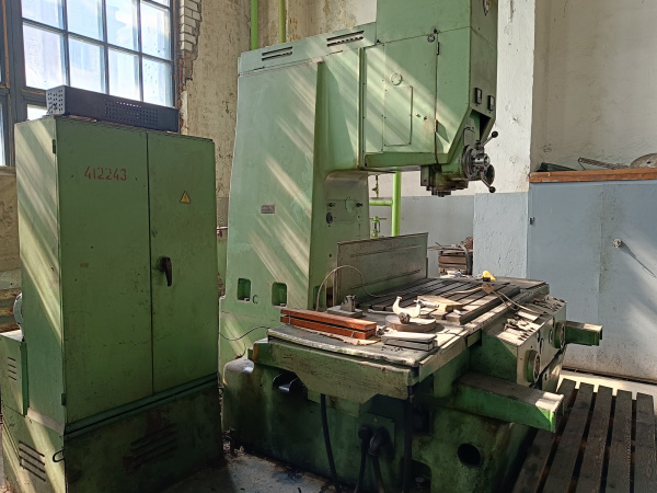 Координатно-расточной станок 2Д450