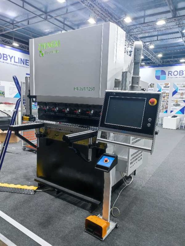 Листогибочный пресс с гидравлическим приводом HB 35-1250