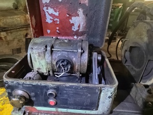 Круглошлифовальный станок 3А151