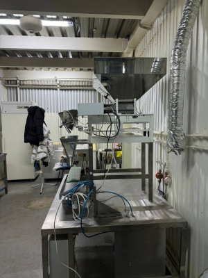 Упаковочный полуавтомат для дой-пак