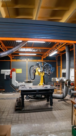 Роботизированная станция для лазерной резки и сварки FANUC M-710iC/70