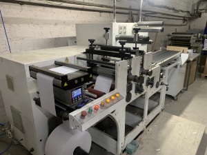 Перемоточно-высекальная машина 370