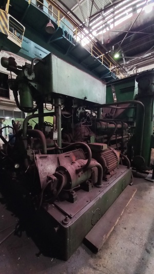 Брикетировочный пресс Б6238