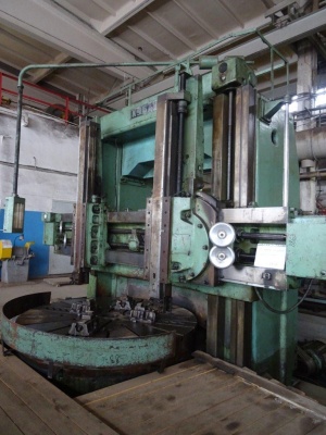 Токарно-карусельный станок 1525