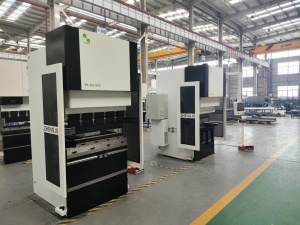 Гидравлический листогибочный пресс серии ЕВ (Электромеханический)