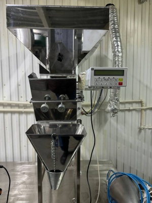 Упаковочный полуавтомат для дой-пак