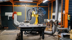 Роботизированная станция для лазерной резки и сварки FANUC M-710iC/70