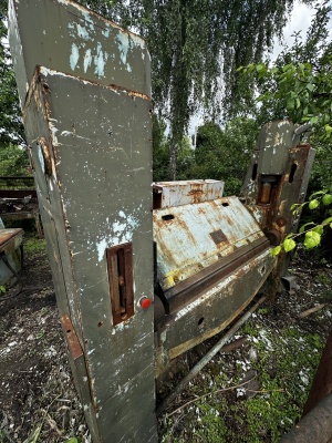 Машина листогибочная с поворотной гибочной балкой ИВ2142