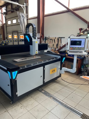 Станок для лазерной резки металла 1500*3000
