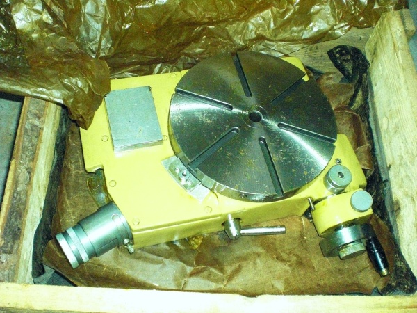 Стол круглый поворотный 7400-0223 диам.250 мм