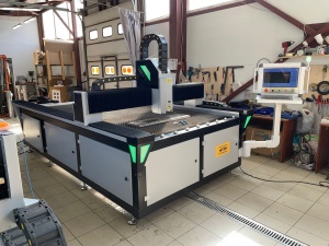 Станок для лазерной резки металла 1500*3000