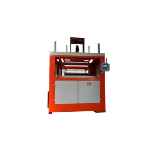 Вакуумно-формовочную машину HX-2000