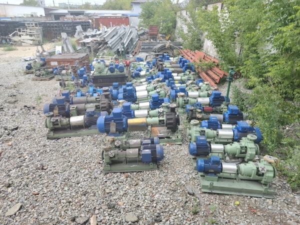 нефтяные насосы с хранения