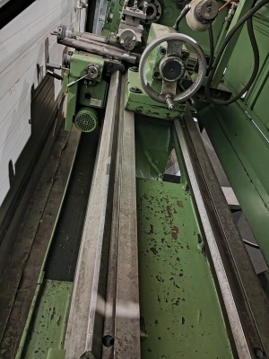 Токарный станок TOS SUI 40/1500