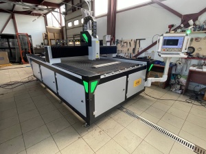 Станок для лазерной резки металла 1500*3000
