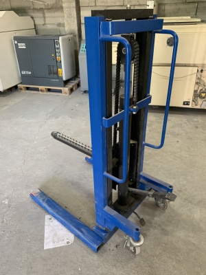 Подъемник рулонов