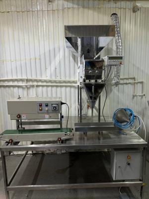 Упаковочный полуавтомат для дой-пак