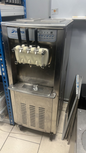 Фризер напольный для мягкого мороженого D820