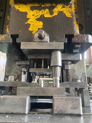 пресс кривошипный КД2128 ус.63тн