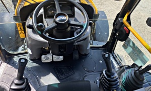 Экскаватор-погрузчик JCB 3CX