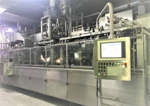 Формовочно-наполнителььную машину Hassia Aseptic Германия с линией термизации продукции