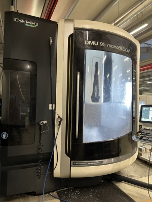 5-осевой вертикальный обрабатывающий центр DMG MORI DMU 95