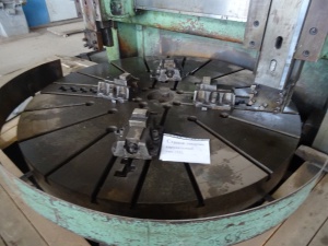 Токарно-карусельный станок 1525