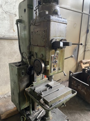 сверлильный станок 2Н135