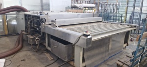 Горизонтально моечно сушильную машину