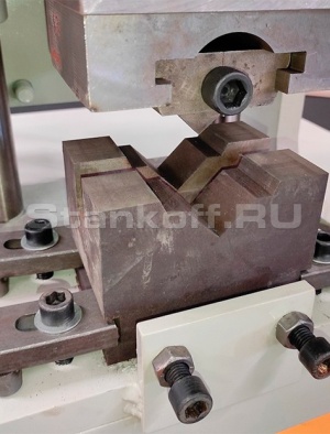 Гидравлический угловырубной пресс для резки профиля DLX-100