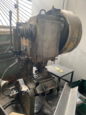 пресс кривошипный КД2320 ус.10тн