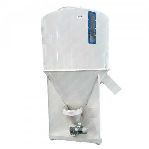 Вертикальный шнековый смеситель кормов