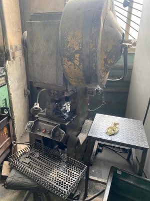 пресс кривошипный КД2320 ус.10тн